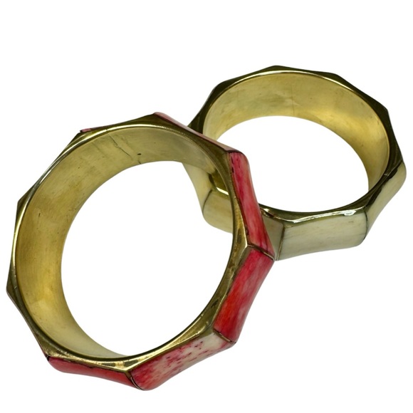 Two Vintage Brass Bone Inlaid Bangles - Picture 9 of 11